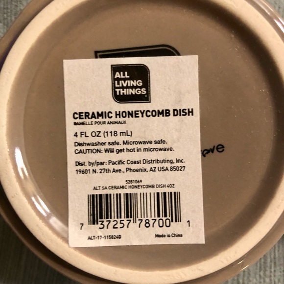 2 Ceramic Food Dishes for Small Animals - Picture 4 of 4